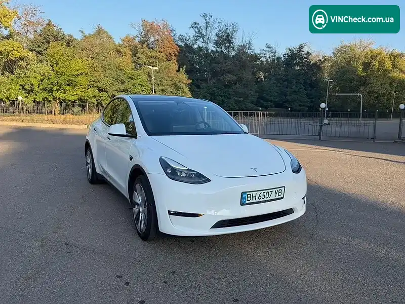 Tesla Model Y 2022, фото з оголошення 2 з 20, VIN 7SAYGDEE9PF604350