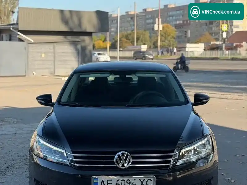 Volkswagen Passat 2012, фото з оголошення 2 з 15, VIN 1VWAH7A38CC097401