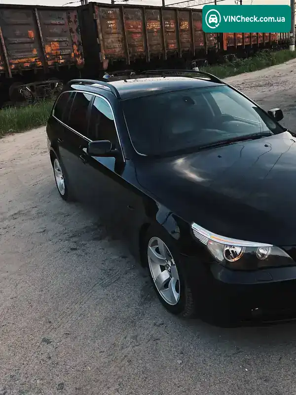 BMW 5 Series 2005, фото з оголошення 2 з 17, VIN WBANL310X0CM81318