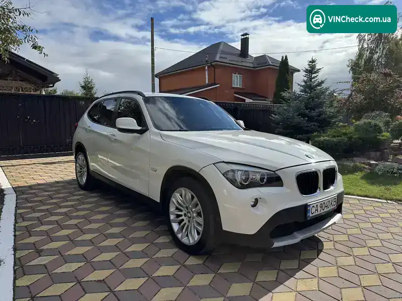 BMW X1 2012, фото з оголошення 2 з 21, VIN WBAVP11000VU15180