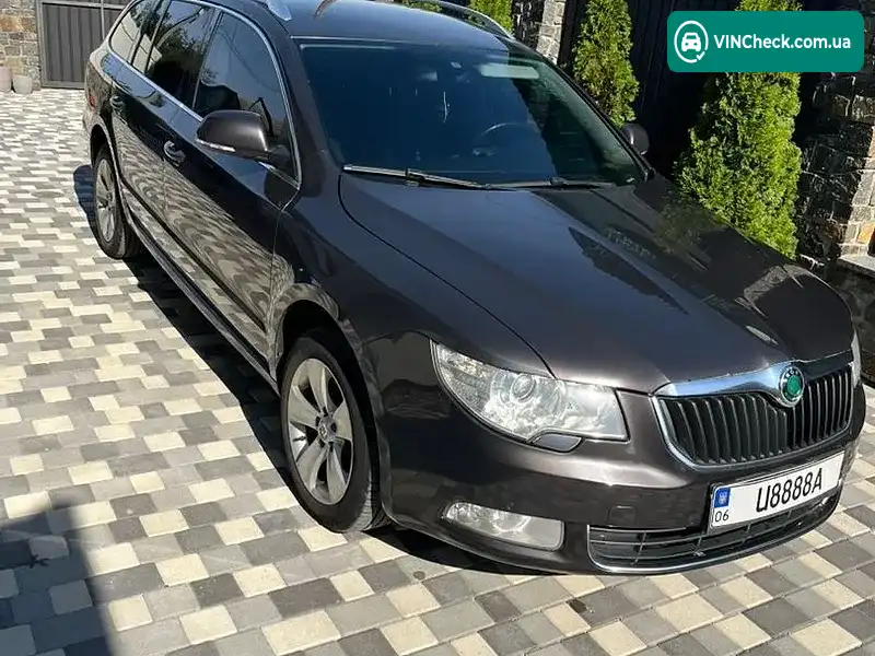 Skoda Superb 2011, фото з оголошення 2 з 20, VIN TMBJE73T5B9045812