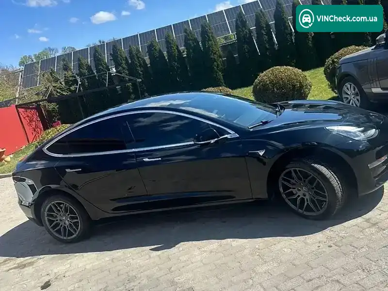 Tesla Model 3 2019, фото з оголошення 2 з 21, VIN 5YJ3E1EB3KF384407