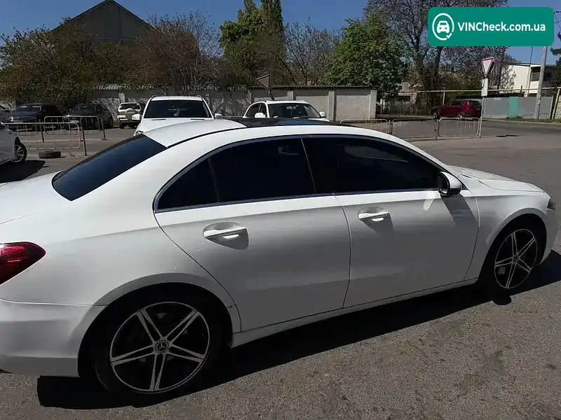 Mercedes-Benz A-Class 2019, фото з оголошення 2 з 17, VIN WDD3G4EB5KW012824