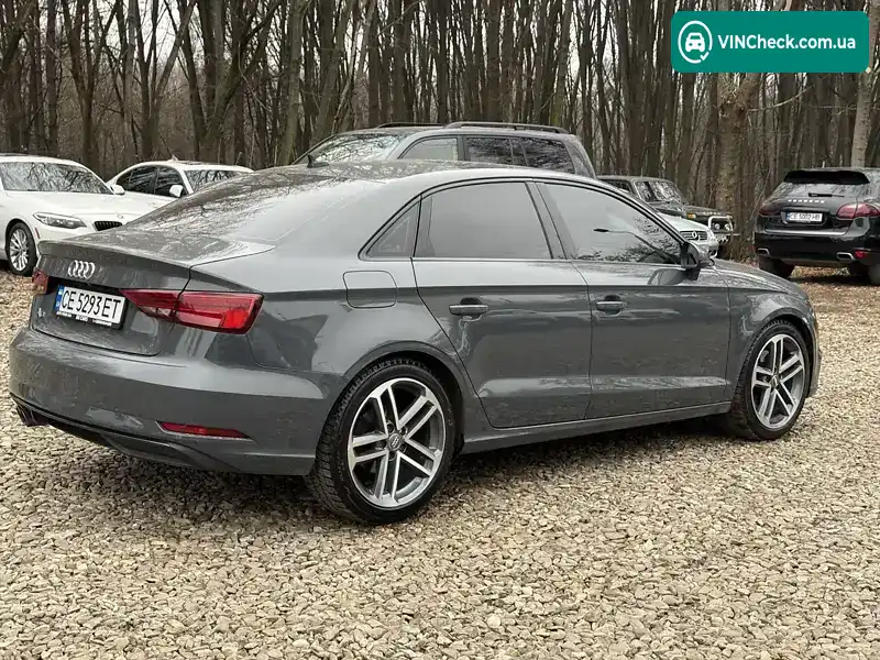 Audi A3 2019, фото з оголошення 2 з 12, VIN WAUAUGFF5KA084727