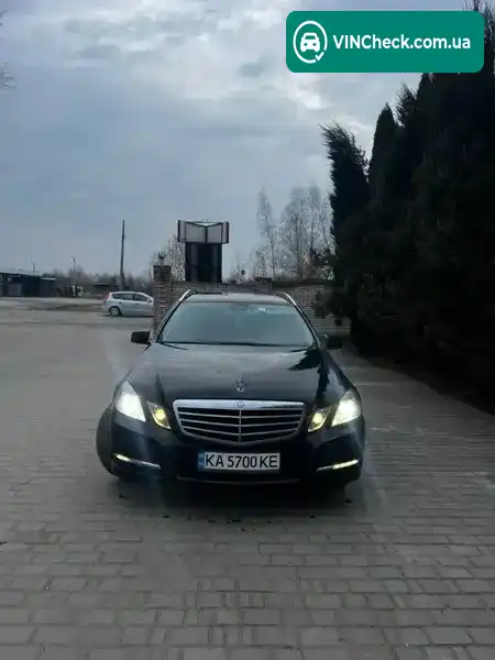 Mercedes-Benz E-Class 2011, фото з оголошення 2 з 13, VIN WDD2122821A557034