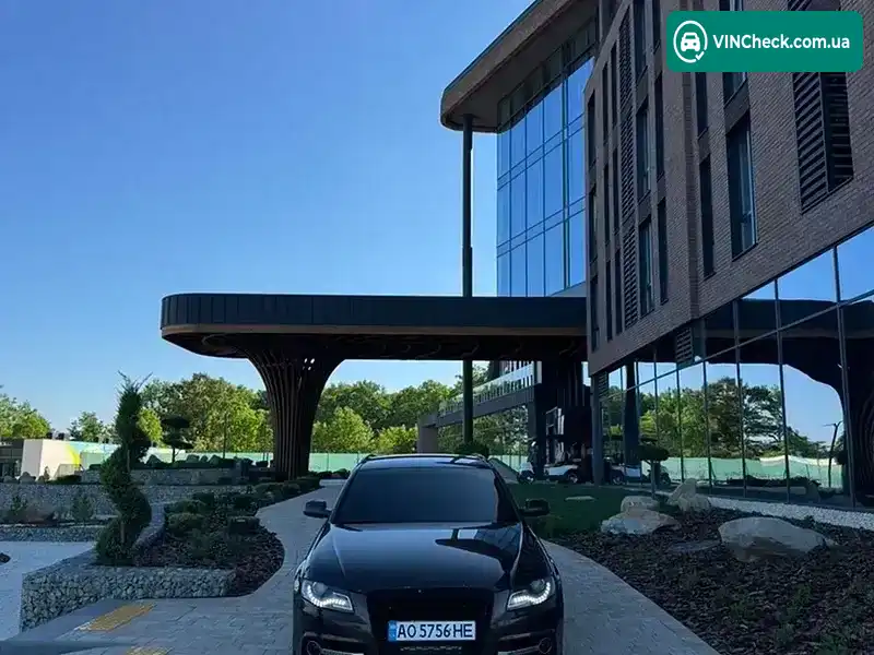 Audi A4 2010, фото з оголошення 1 з 21, VIN WAUZZZ8KXBA074480
