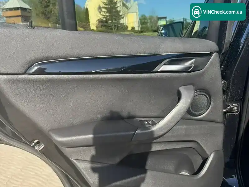 BMW X1 2019, фото з оголошення 2 з 20, VIN WBXHT3C55K5L90055