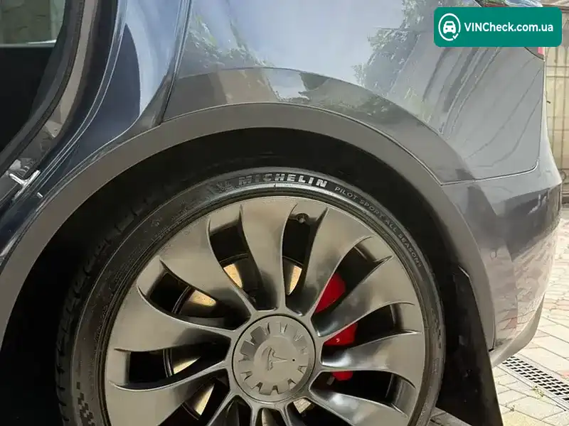Tesla Model Y 2021, фото з оголошення 2 з 15, VIN 5YJYGDEF1MF249045
