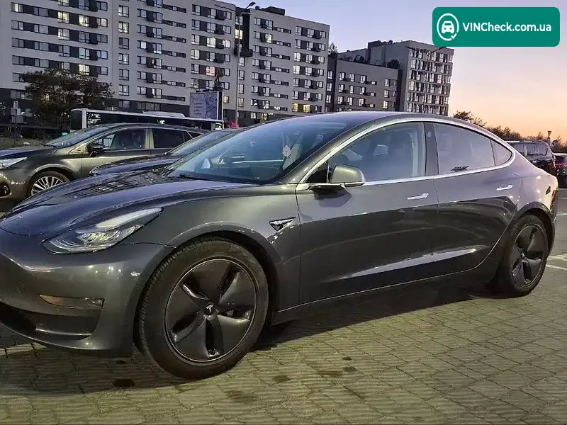 Tesla Model 3 2020, фото з оголошення 1 з 9, VIN 5YJ3E1EB8LF663692