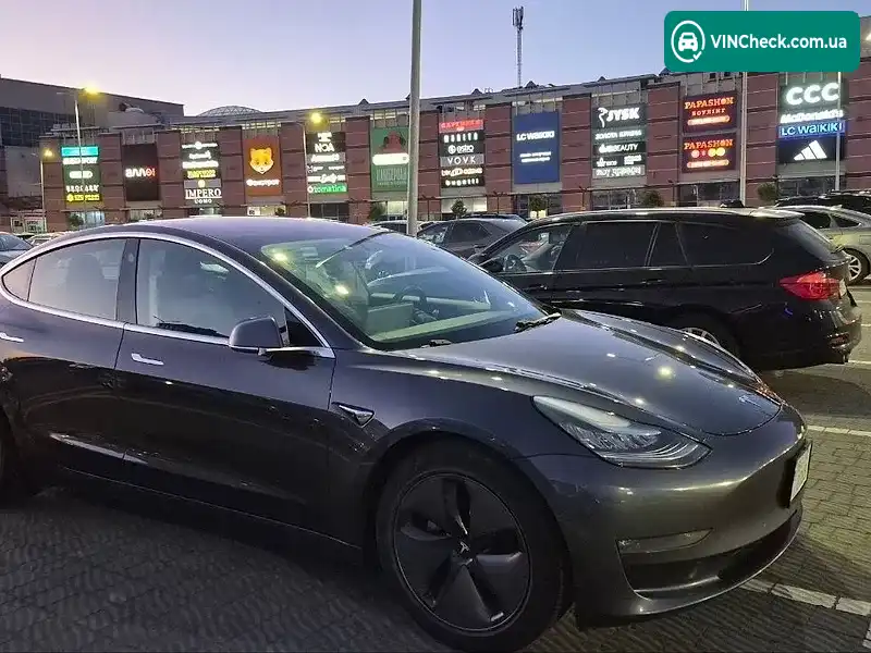 Tesla Model 3 2020, фото з оголошення 2 з 9, VIN 5YJ3E1EB8LF663692