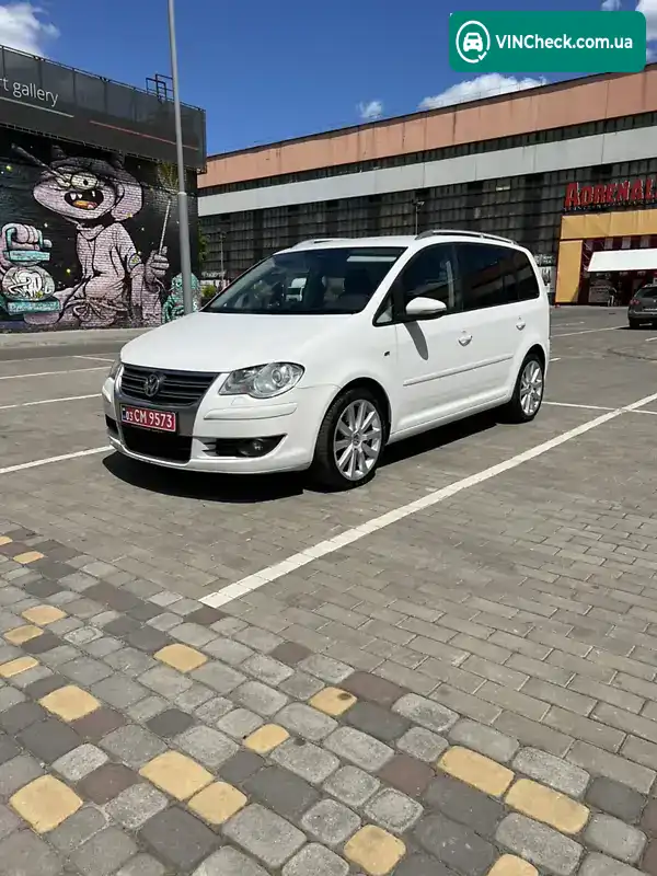 Volkswagen Touran 2010, фото з оголошення 1 з 20, VIN WVGZZZ1TZAW072283