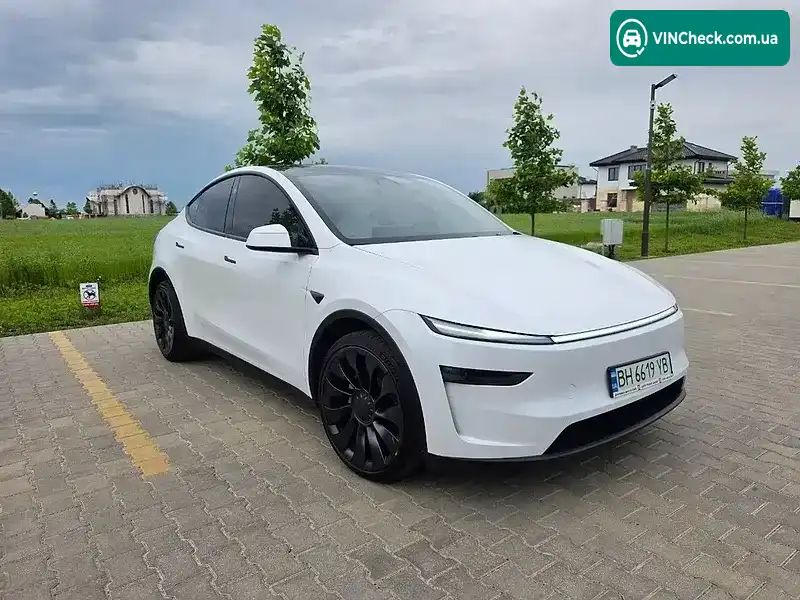 Tesla Model Y 2025, фото з оголошення 1 з 11, VIN 7SAYGDEE8TA382584
