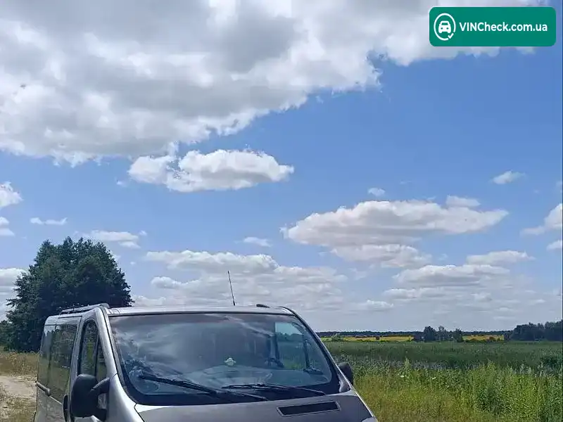 Renault Trafic 2010, фото з оголошення 2 з 10, VIN VF1FLAHA6AY348678