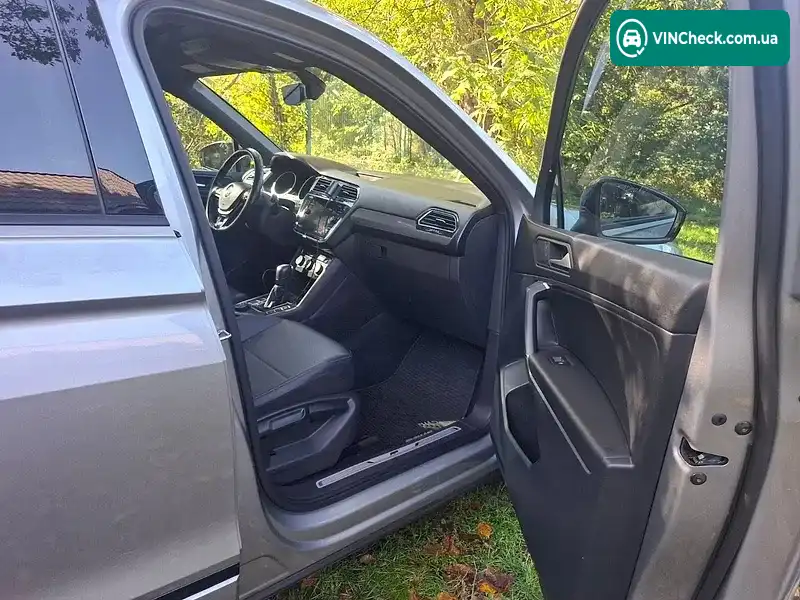 Volkswagen Tiguan 2019, фото з оголошення 2 з 16, VIN 3VV2B7AX9LM058442