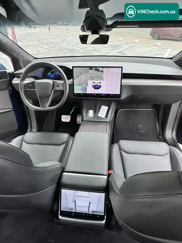 Tesla Model X 2024, фото з оголошення 2 з 21, VIN 7SAXCAE59RF447038
