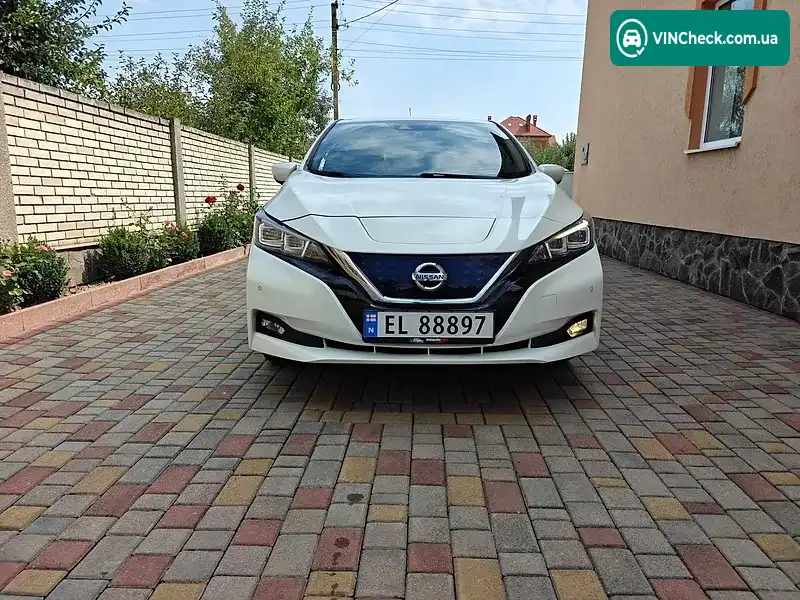 Nissan Leaf 2018, фото з оголошення 1 з 19, VIN SJNFAAZE1U0025818