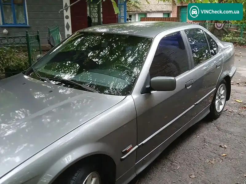 BMW 3 Series 1995, фото з оголошення 2 з 15, VIN WBACA910X0JF17006