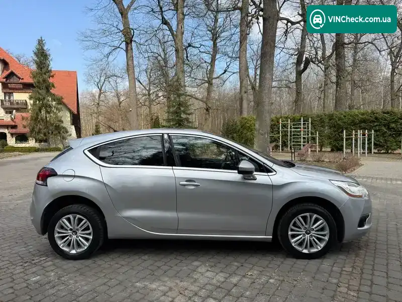Citroen DS4 2012, фото з оголошення 2 з 21, VIN VF7NX9HR8BY580987