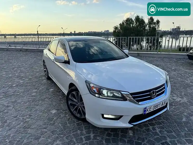 Honda Accord 2013, фото з оголошення 1 з 20, VIN 1HGCR2F58EA111528
