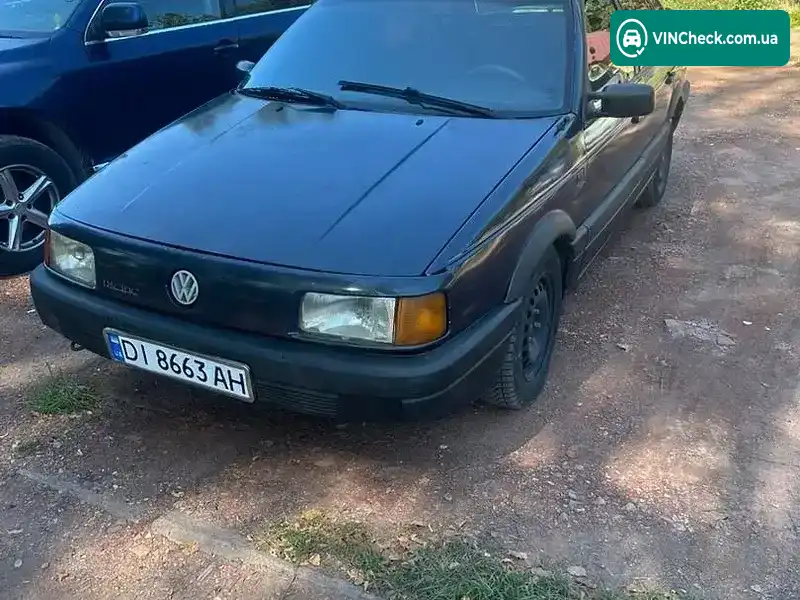 Volkswagen Passat 1990, фото з оголошення 2 з 15, VIN WVWZZZ31ZLB010623