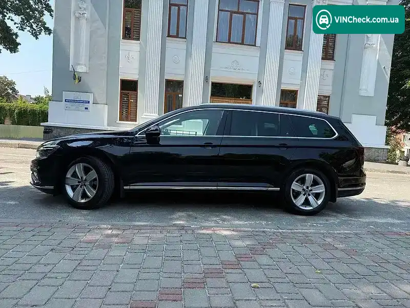 Volkswagen Passat 2019, фото з оголошення 2 з 20, VIN WVWZZZ3CZLE057831
