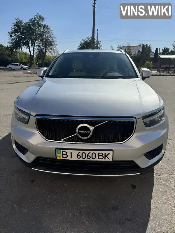 Volvo XC40 2019, фото з оголошення 1 з 19, VIN YV4162UKXK2145710