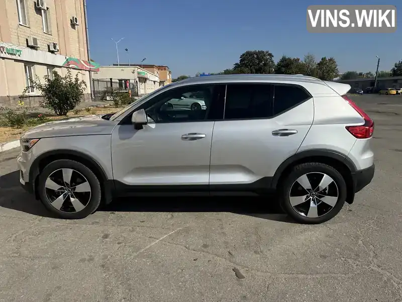 Volvo XC40 2019, фото з оголошення 2 з 19, VIN YV4162UKXK2145710