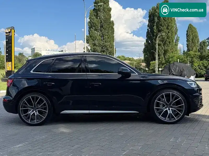 Audi Q5 2017, фото з оголошення 2 з 17, VIN WA1BNAFY2J2090216