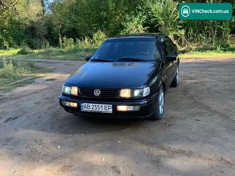 Volkswagen Passat 1995, фото з оголошення 2 з 10, VIN WVWZZZ3AZTE061998