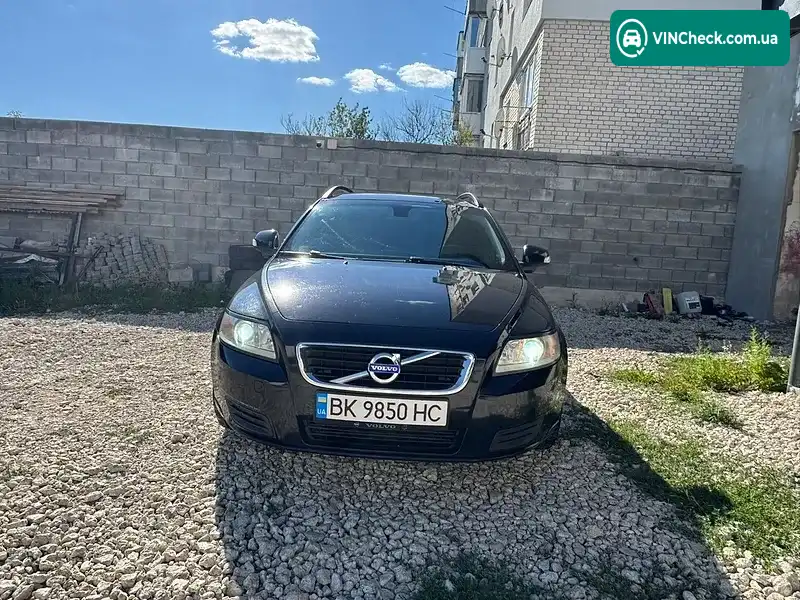 Volvo V50 2010, фото з оголошення 1 з 19, VIN YV1MW76F2B2612004