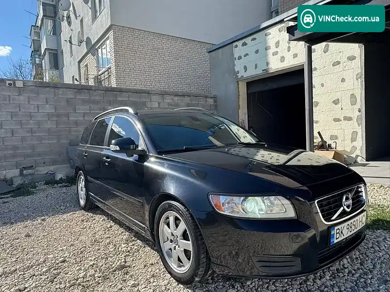 Volvo V50 2010, фото з оголошення 2 з 19, VIN YV1MW76F2B2612004