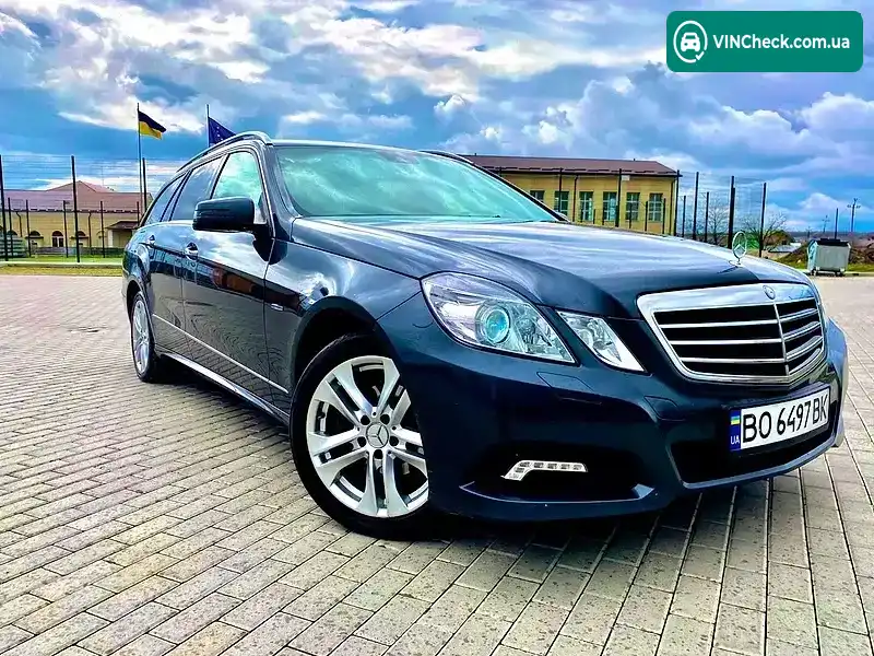 Mercedes-Benz E-Class 2010, фото з оголошення 2 з 20, VIN WDD2122021A256106