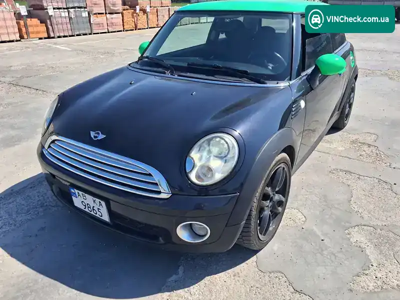 MINI Hatch 2006, фото з оголошення 2 з 21, VIN WMWMF310X0TS46954
