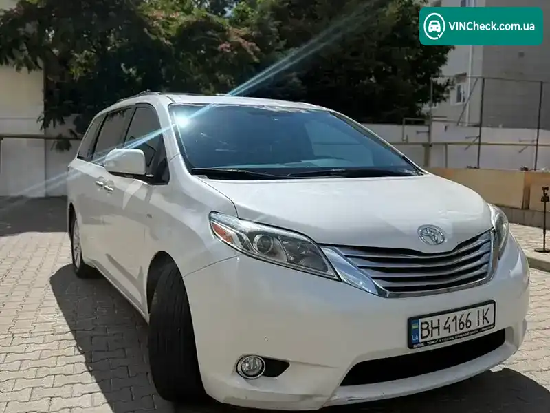 Toyota Sienna 2016, фото з оголошення 2 з 20, VIN 5TDDK3DC4GS136995