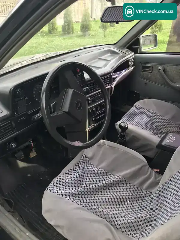Opel Kadett 1987, фото з оголошення 1 з 11, VIN W0L000034H5246357