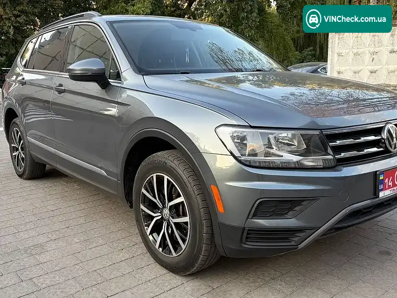 Volkswagen Tiguan 2021, фото з оголошення 1 з 20, VIN 3VV3B7AX0MM105332