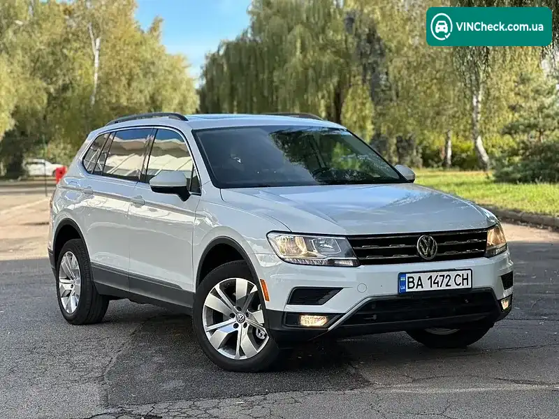 Volkswagen Tiguan 2018, фото з оголошення 1 з 20, VIN 3VV2B7AX8JM107952