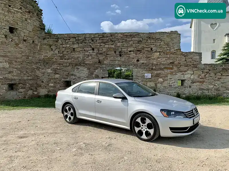 Volkswagen Passat 2012, фото з оголошення 2 з 3, VIN 1VWAP7A3XCC058179