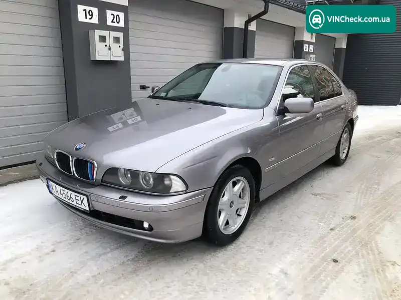 BMW 5 Series 2001, фото з оголошення 1 з 12, VIN WBADL01040GY07049