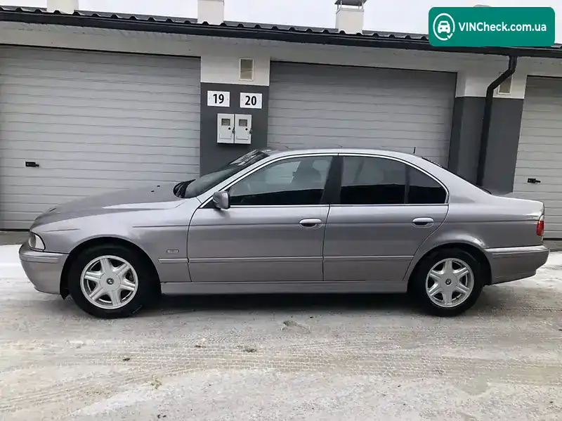 BMW 5 Series 2001, фото з оголошення 2 з 12, VIN WBADL01040GY07049