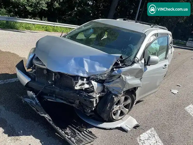 Toyota Sienna 2020, фото з оголошення 1 з 7, VIN 5TDKZ3DC1LS077031