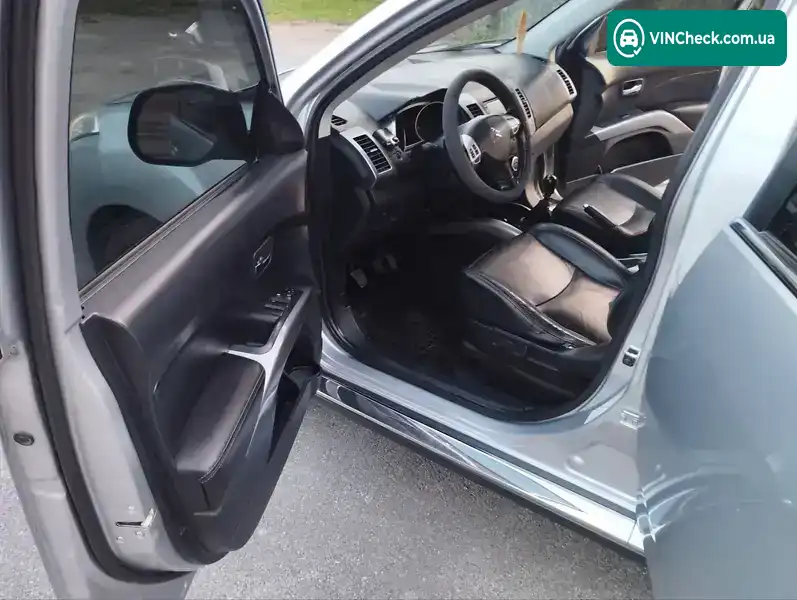 Citroen C-Crosser 2007, фото з оголошення 2 з 12, VIN VF7VV4HNH8U951881