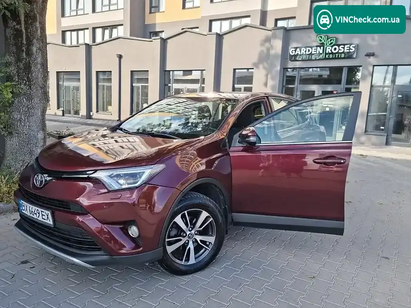 Toyota RAV4 2017, фото з оголошення 1 з 19, VIN JTMRBREV30D087220