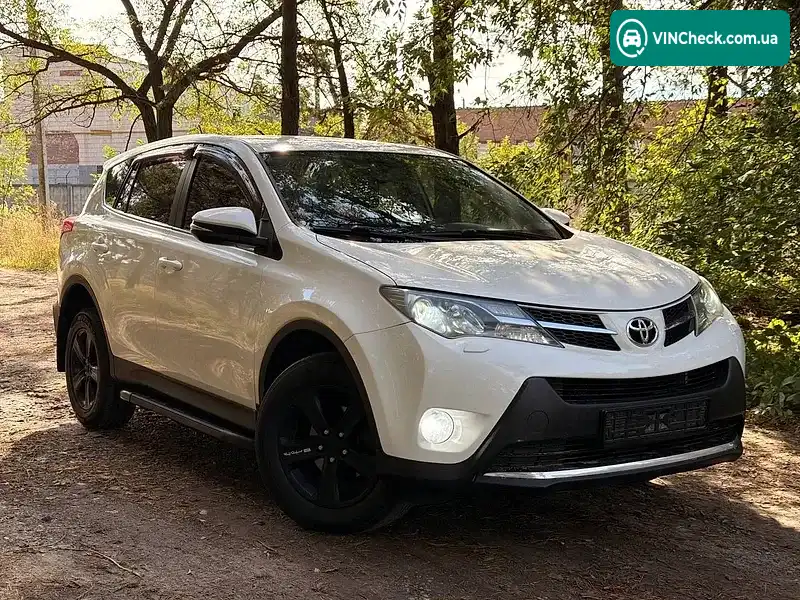 Toyota RAV4 2013, фото з оголошення 1 з 20, VIN JTMZDREV205005885
