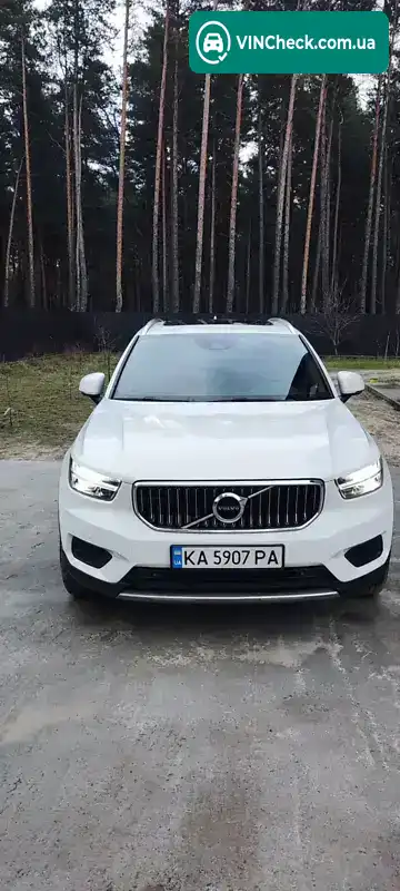 Volvo XC40 2019, фото з оголошення 2 з 21, VIN YV4162UK4L2180597