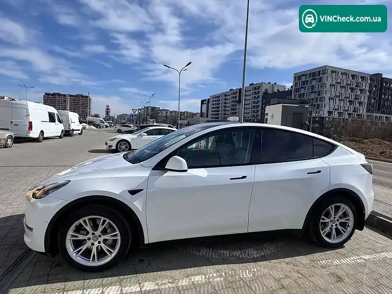 Tesla Model Y 2021, фото з оголошення 2 з 8, VIN 5YJYGDEE0MF270752