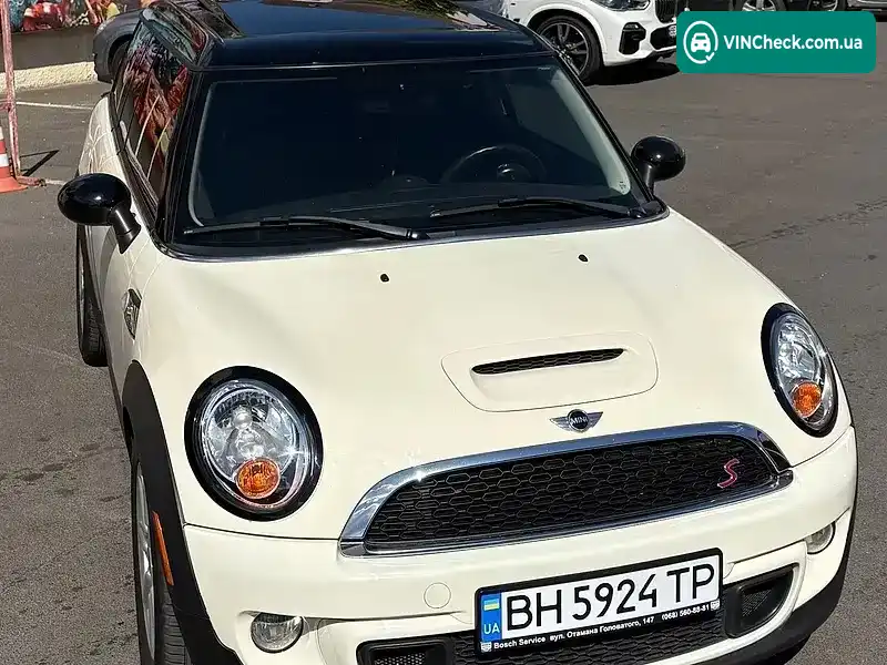 MINI Clubman 2013, фото з оголошення 1 з 17, VIN WMWZG3C52ET800555