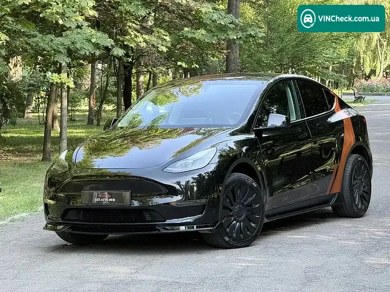 Tesla Model Y 2024, фото з оголошення 2 з 20, VIN 7SAYGDEEXRA273732
