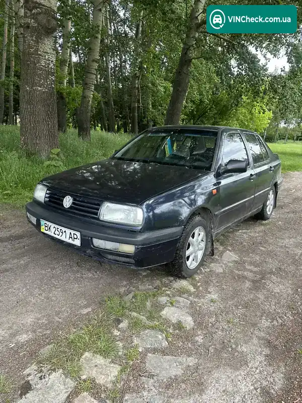 Volkswagen Vento 1993, фото з оголошення 1 з 7, VIN WVWZZZ1HZPW555686