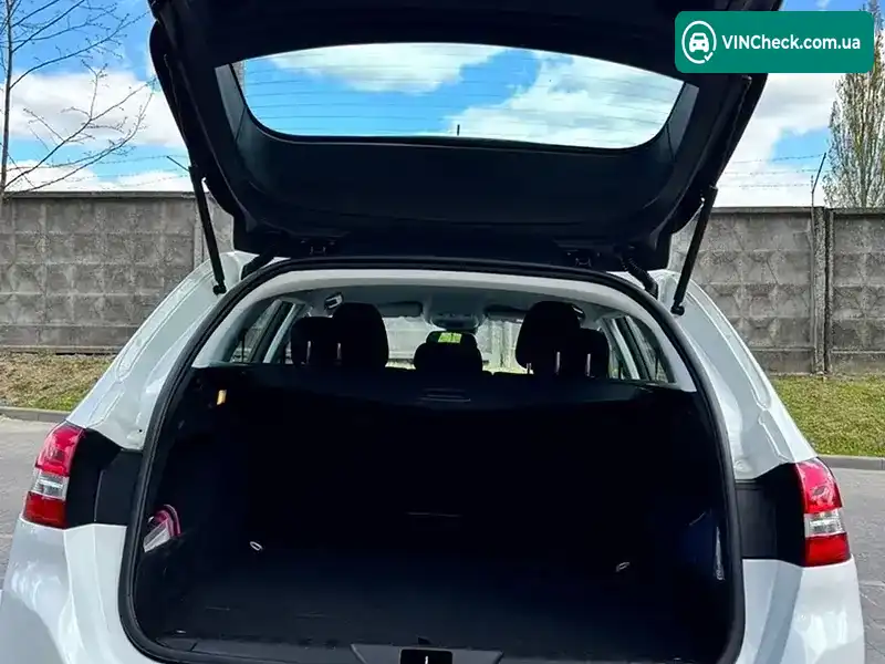 Peugeot 308 2016, фото з оголошення 2 з 16, VIN VF3LCBHZWGS308360